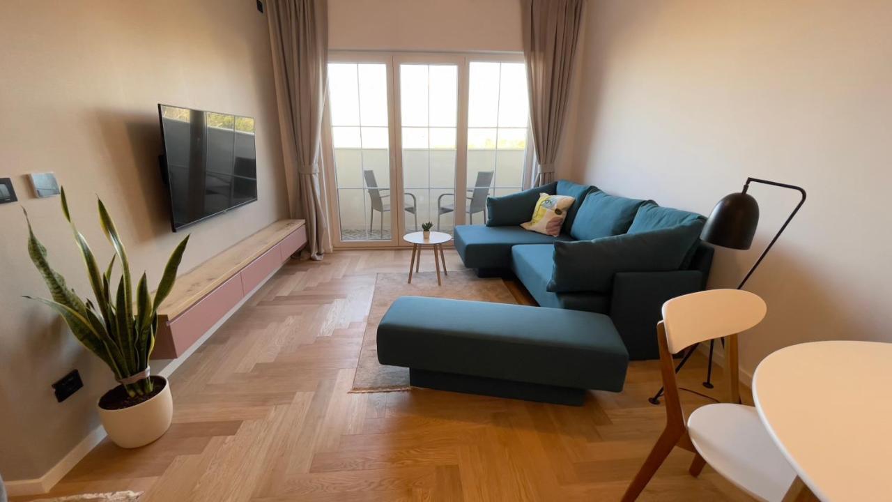 Floral Inn Pristina Kültér fotó