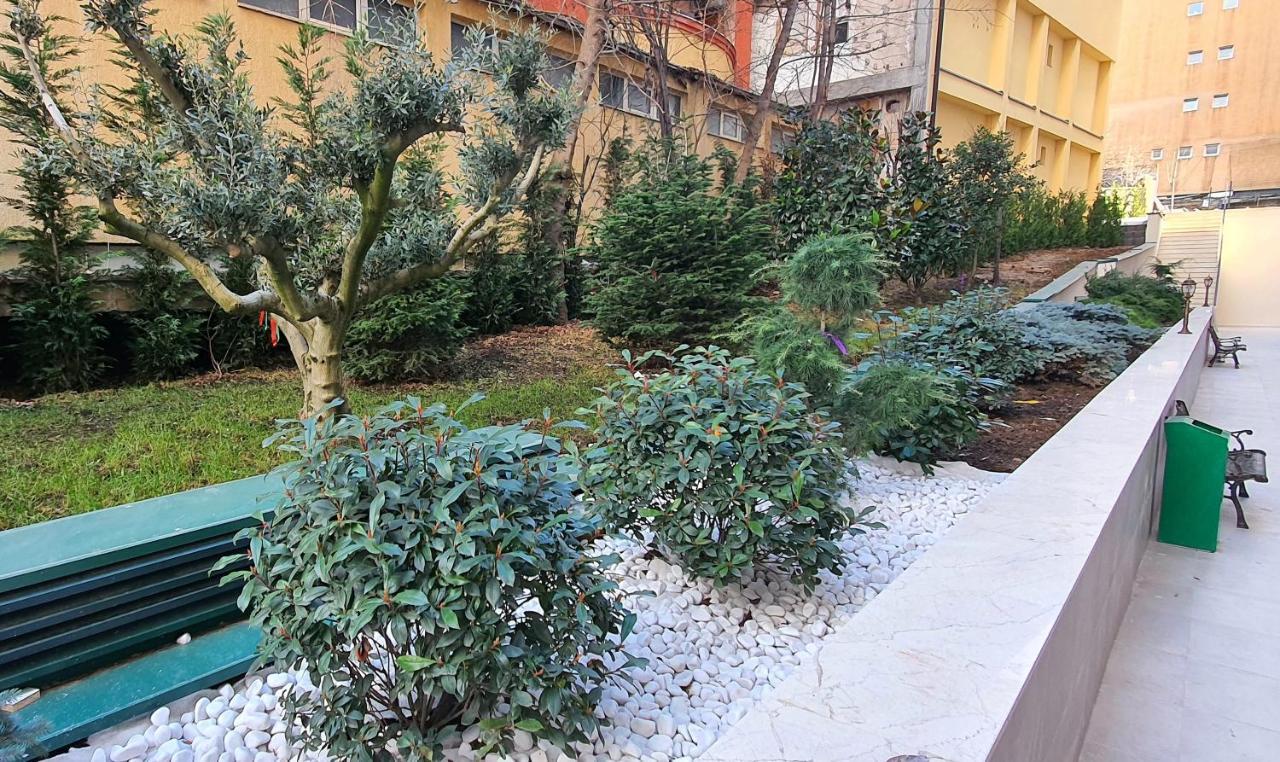 Floral Inn Pristina Kültér fotó