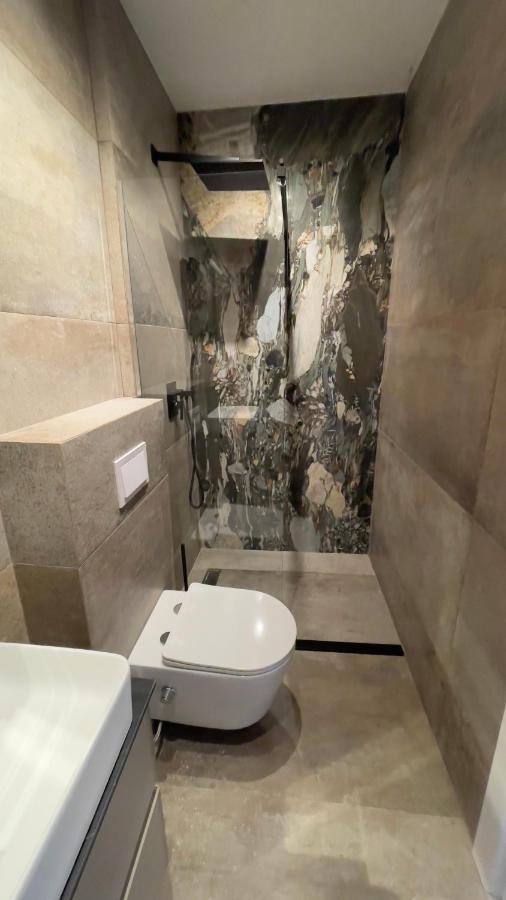 Floral Inn Pristina Kültér fotó