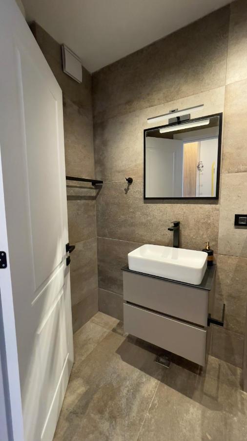 Floral Inn Pristina Kültér fotó